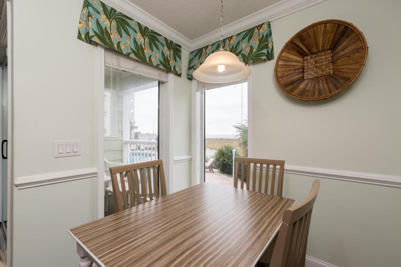 Sands Beach Club Briarcliffe Acres Esterno foto