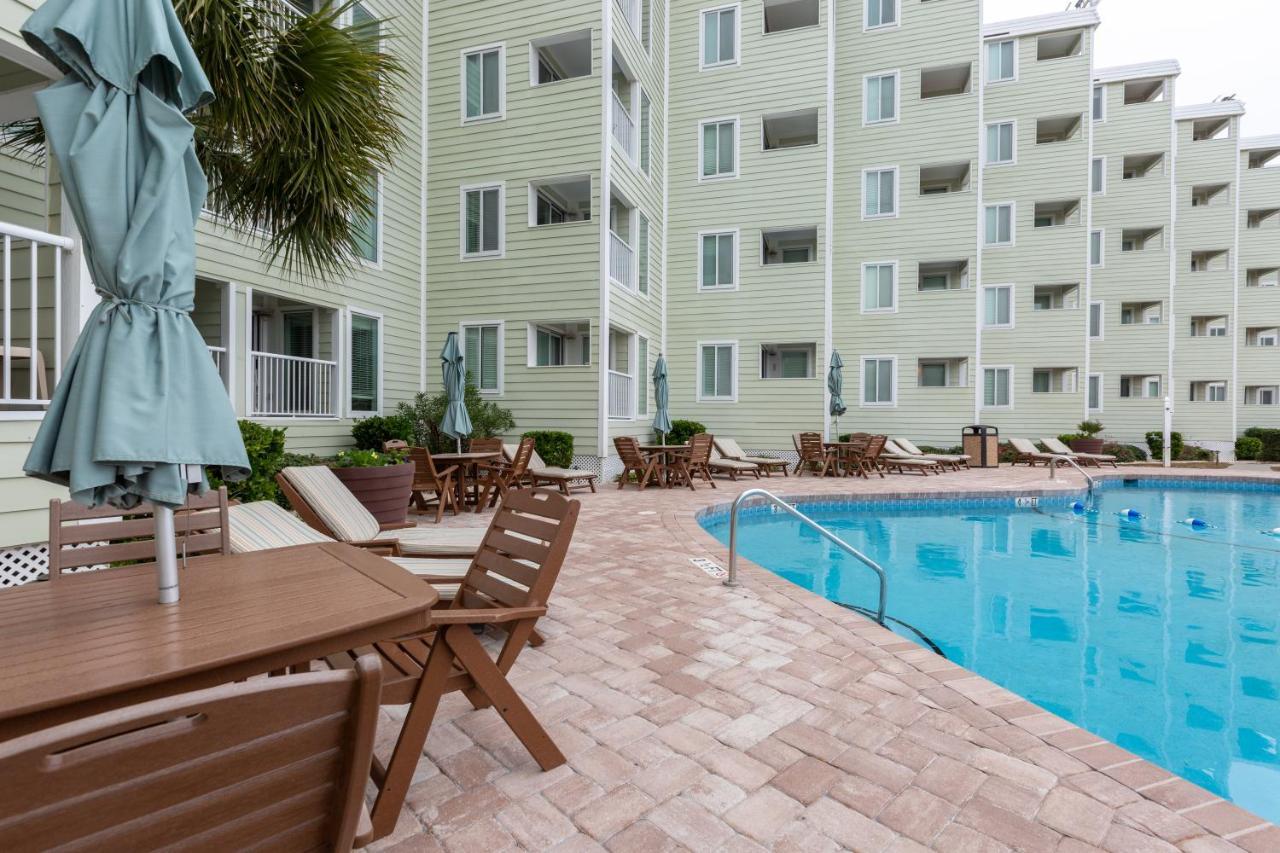 Sands Beach Club Briarcliffe Acres Esterno foto