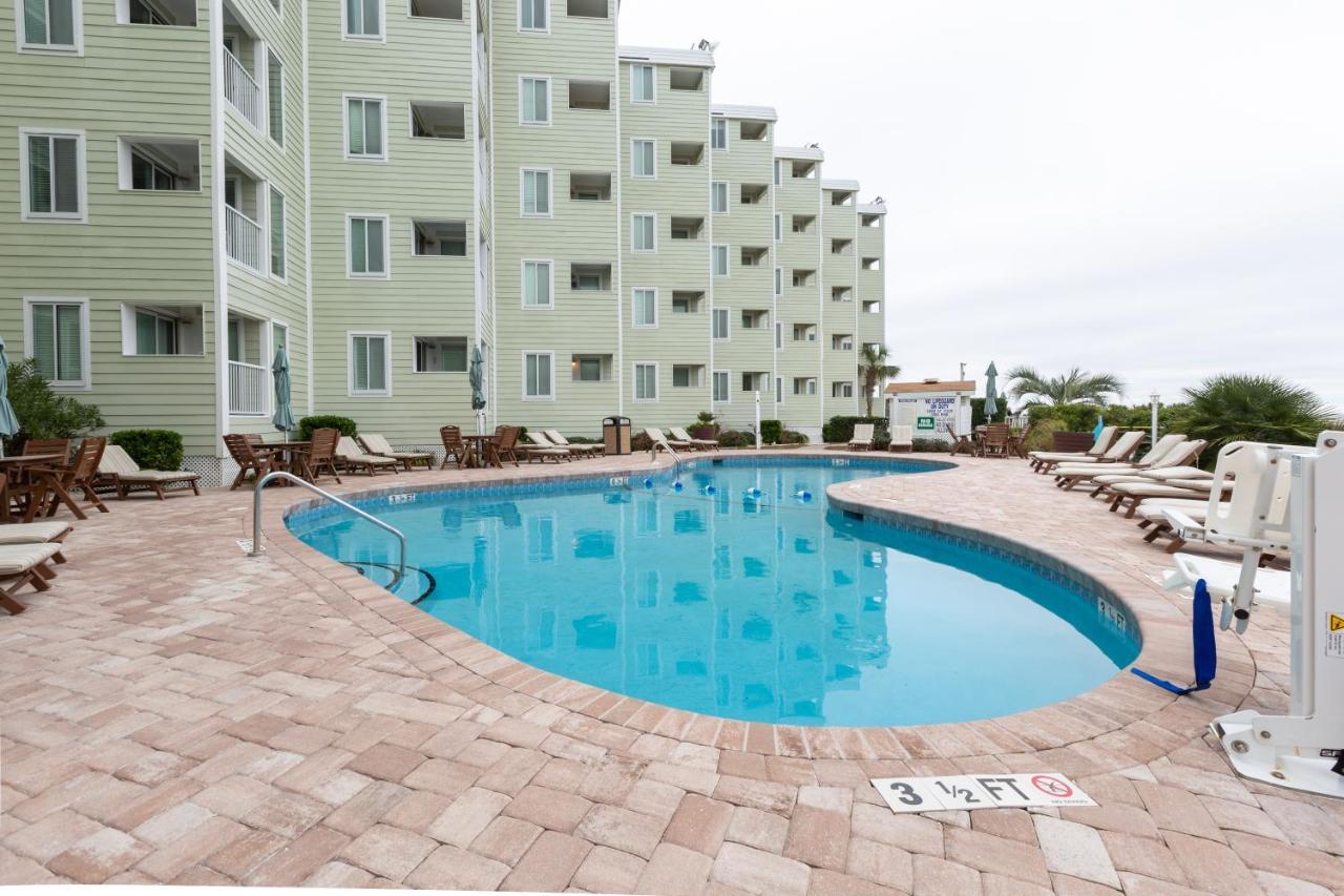 Sands Beach Club Briarcliffe Acres Esterno foto